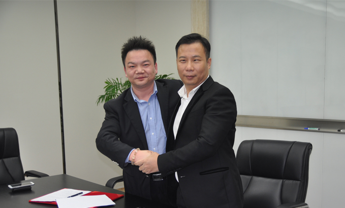 集團與上海通服資產(chǎn)管理有限公司簽署合作協(xié)議