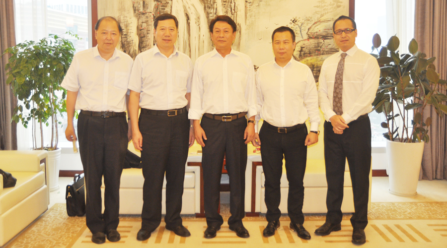 中國國際商會夏鋒常務(wù)副主席蒞臨我集團考察